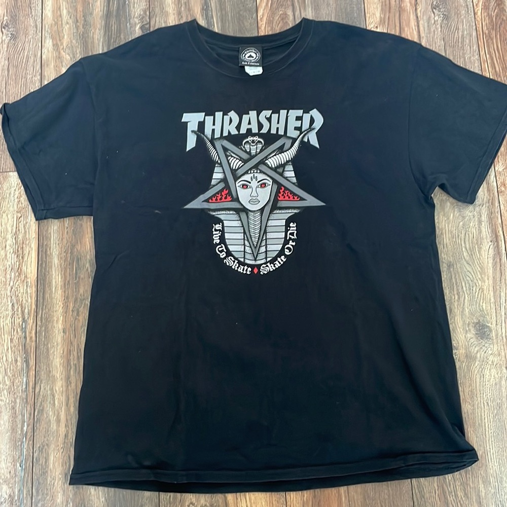 THRASHER Tee